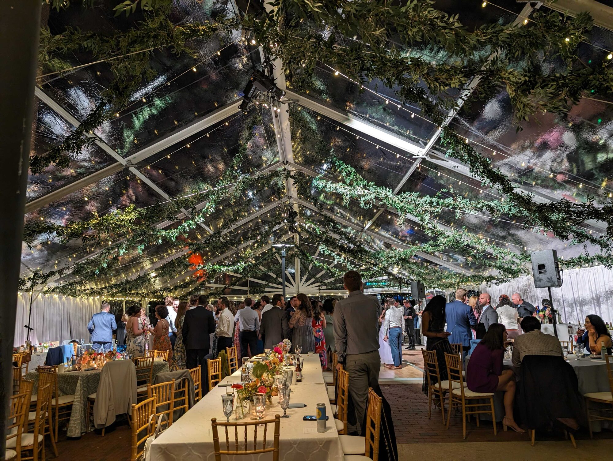 Clear-top reception with greenery